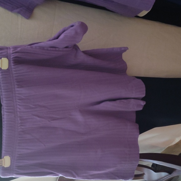 Sunbelt two-piece pocketed short set listed as one size - Picture 7 of 9